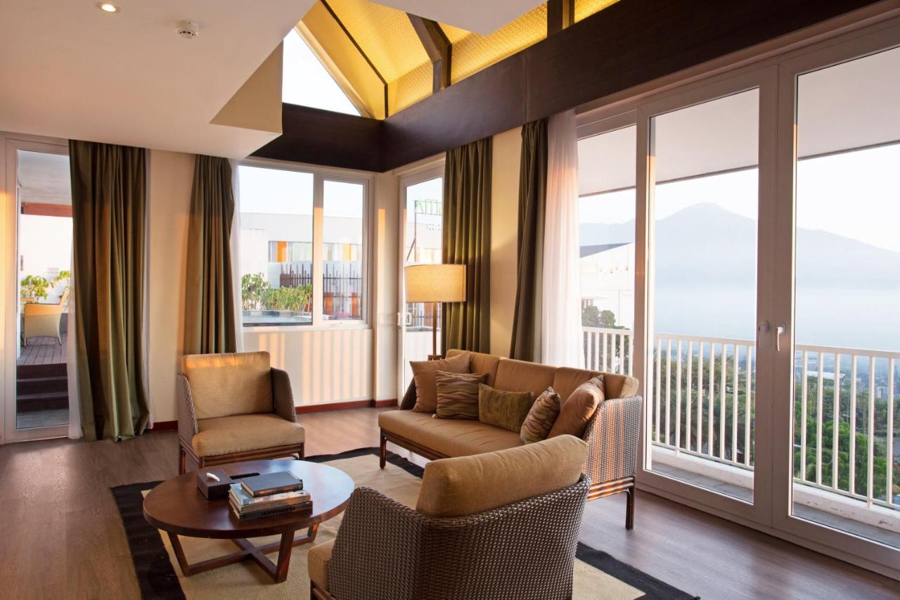 Amartahills Hotel And Resort Batu  Exterior photo
