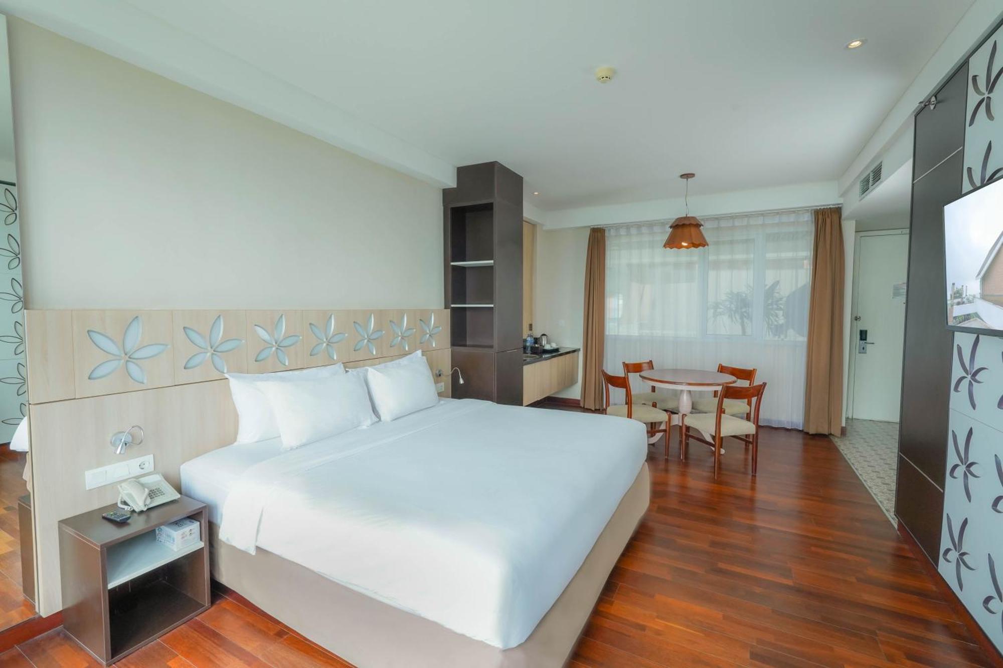Amartahills Hotel And Resort Batu  Room photo