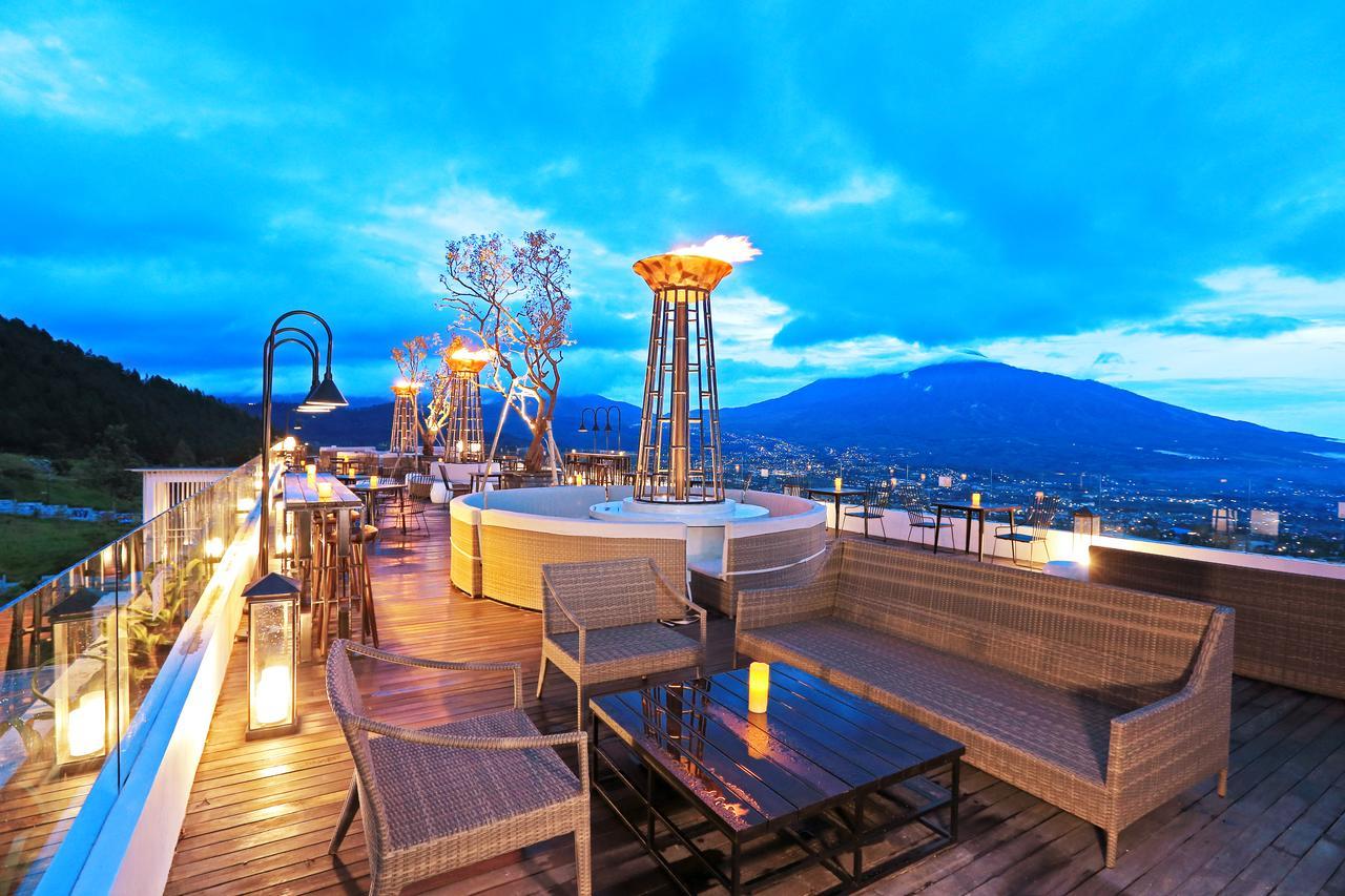 Amartahills Hotel And Resort Batu  Exterior photo